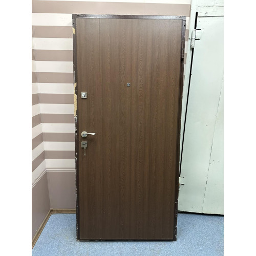 ДВЕРІ ВХІДНІ З МДФ НАКЛАДКАМИ 980х2080 мм. ПРАВІ (Б/У) ДВЕРІ ВХІДНІ З МДФ НАКЛАДКАМИ 980х2080 мм. ПРАВІ (Б/У)