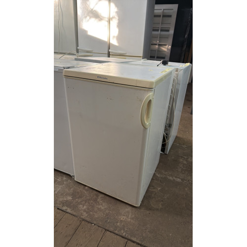 ХОЛОДИЛЬНИК Б/У ELECTROLUX ER6625T 850мм ХОЛОДИЛЬНИК Б/У ELECTROLUX ER6625T 850мм